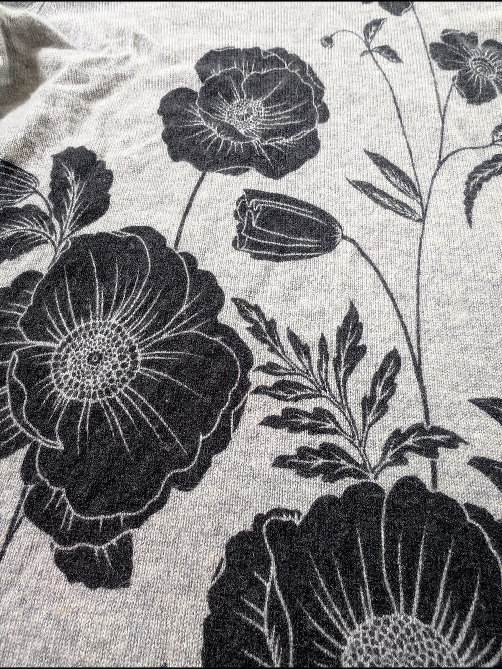 Talbots 100% Cashmere Gray Floral Sweater with Black Floral Print S - Picture 8 of 9